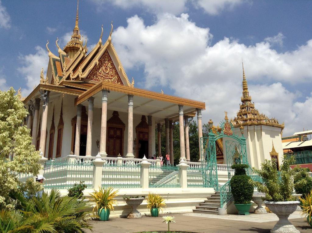 The Happy House Vandrehjem Phnom Penh Eksteriør billede