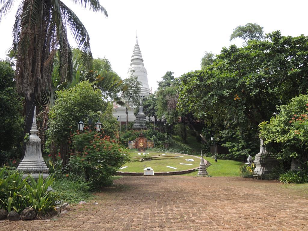 The Happy House Vandrehjem Phnom Penh Eksteriør billede